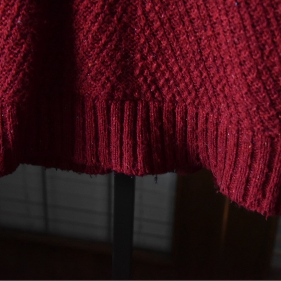 Burgundy hooded fur lined vest - Picture 6 of 7